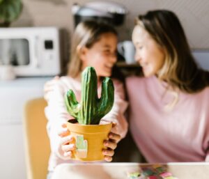 Bricolages faciles maman : 7 idées à faire ensemble